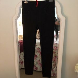 Super cute Spanx jeggings w/ real back pockets!!